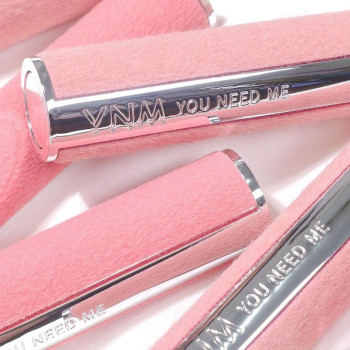 Candy Gloss Відтінковий бальзам-блиск для губ – Y.N.M